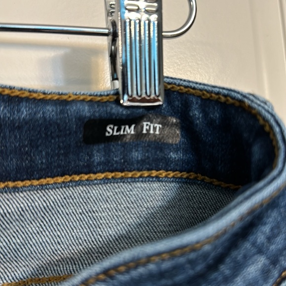 Judy blue slim fit size 5/27 in style number JB 82204DK - Picture 2 of 5